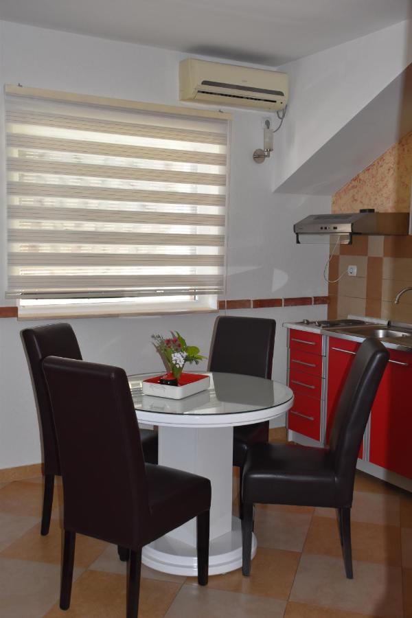 Apartments Scepanovic Tivat Buitenkant foto