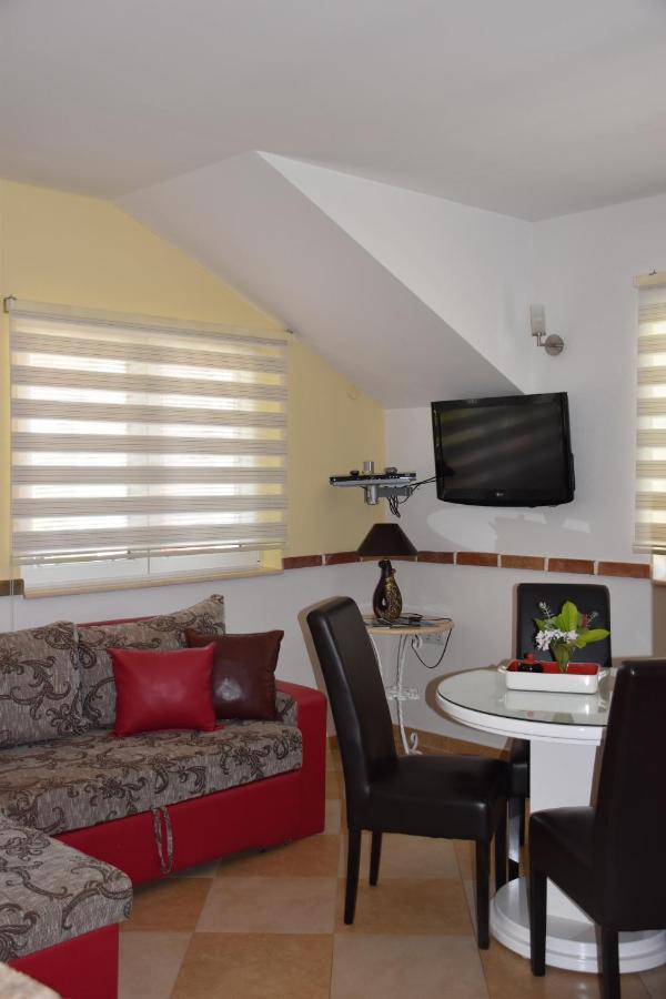 Apartments Scepanovic Tivat Buitenkant foto