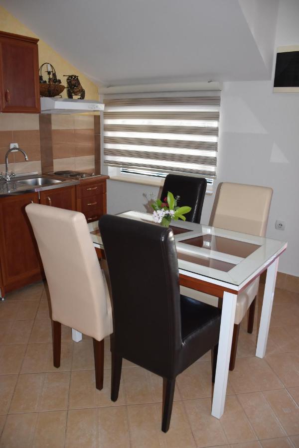 Apartments Scepanovic Tivat Buitenkant foto