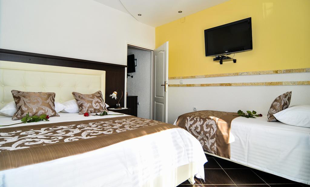 Apartments Scepanovic Tivat Buitenkant foto